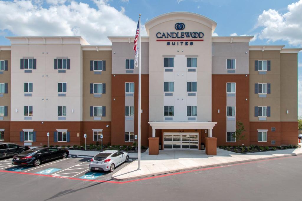 Candlewood Suites Image
