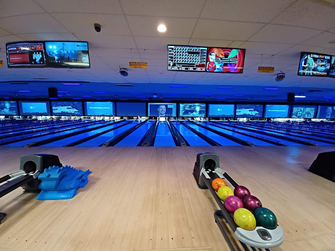 Laural Lanes Image