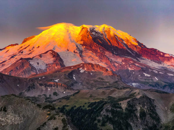 Sunrise in Mount Rainier