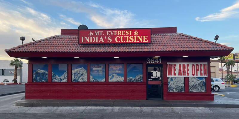 Mount-Everest-Indias-Cuisine