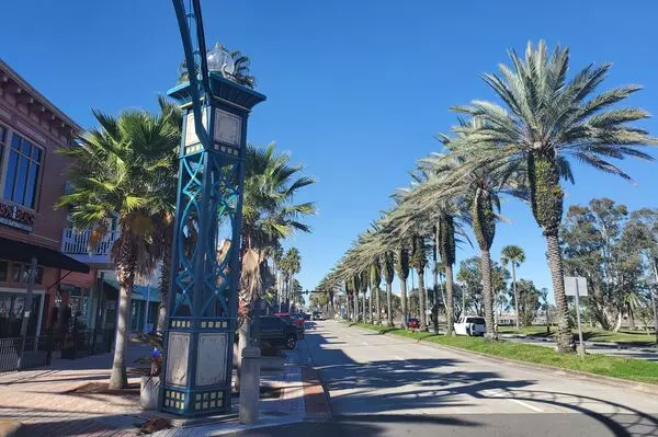 Beach Historic Downtown Image