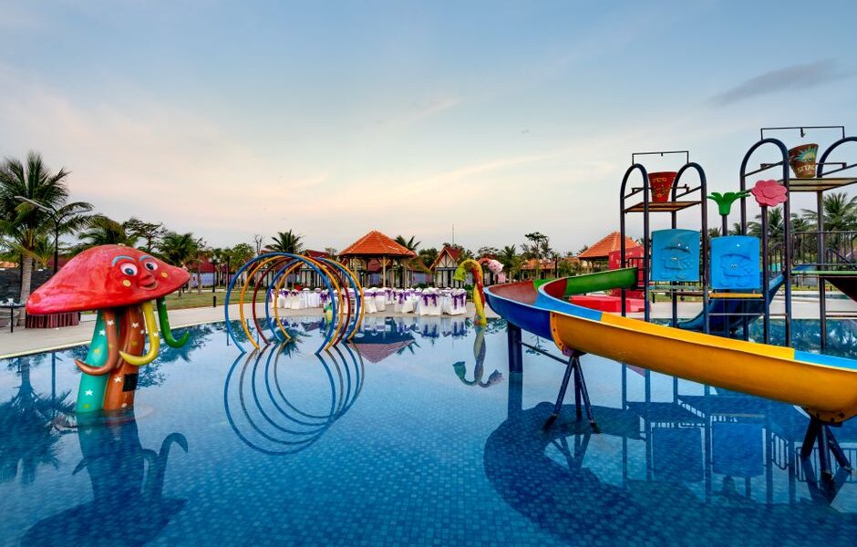 Family enjoying the pool at a family-friendly resort in Orlando